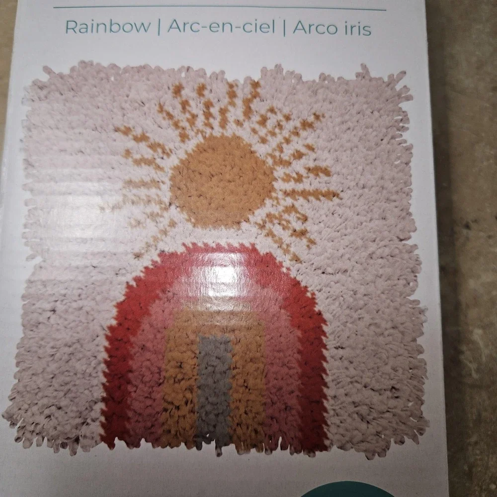 American Crafts Latch Hook Kit Rainbow Sun 12x12 Rug Canvas Yarn New Needlecraft